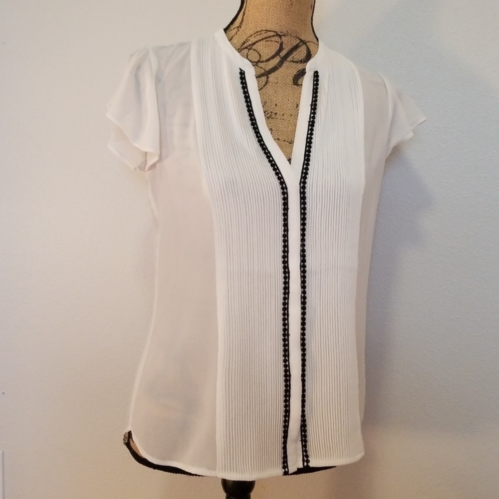 H&M dressy blouse